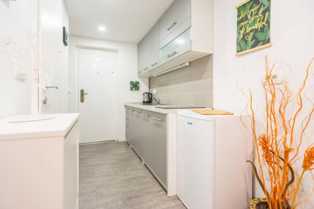 Apartma N'Poznam Tobacna Ljubljana Luaran gambar