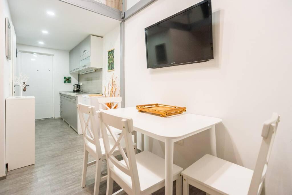 Apartma N'Poznam Tobacna Ljubljana Luaran gambar