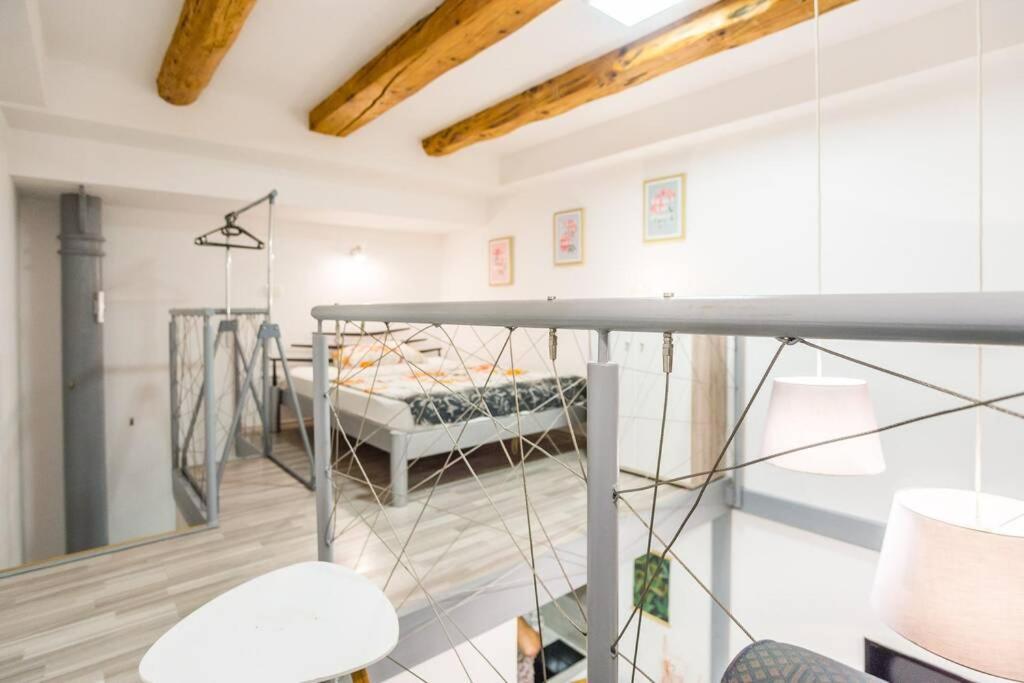 Apartma N'Poznam Tobacna Ljubljana Luaran gambar